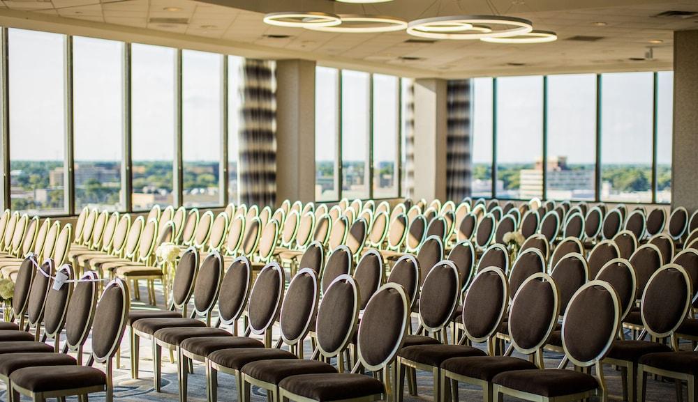 Doubletree By Hilton Hotel And Conference Center Chicago North Shore Skokie Exterior foto